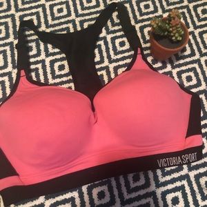 Victoria’s Secret incredible sport bra